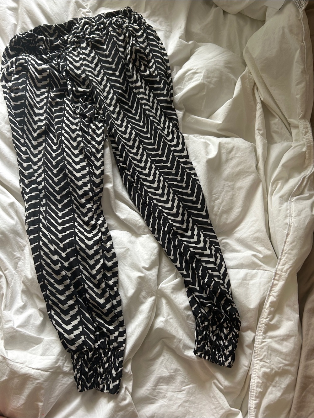 New Look Black & White Chevron Joggers with Elastic Cuffs